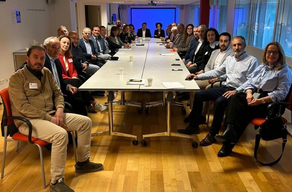 RECAMDER, el Gobierno Regional y representantes de la Comisión Europea debaten en Bruselas el futuro de los pequeños municipios y de Leader  