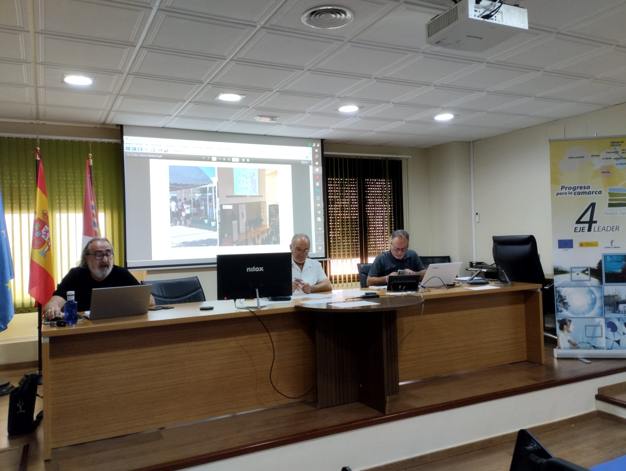 JD junio, presidente, gerente y técnico